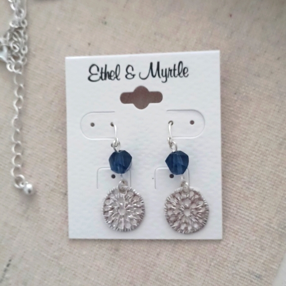 Jewelry 4pc bundle.  New with tags - Picture 4 of 4